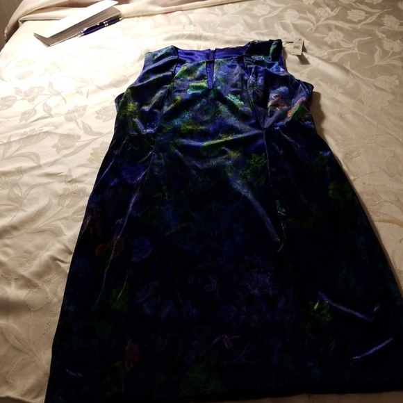 TTahari VELVET dress - Picture 3 of 7